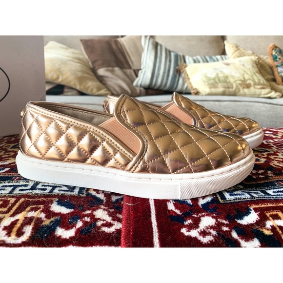 🌈 Stylish modern slip on sneakers - Picture 6 of 9